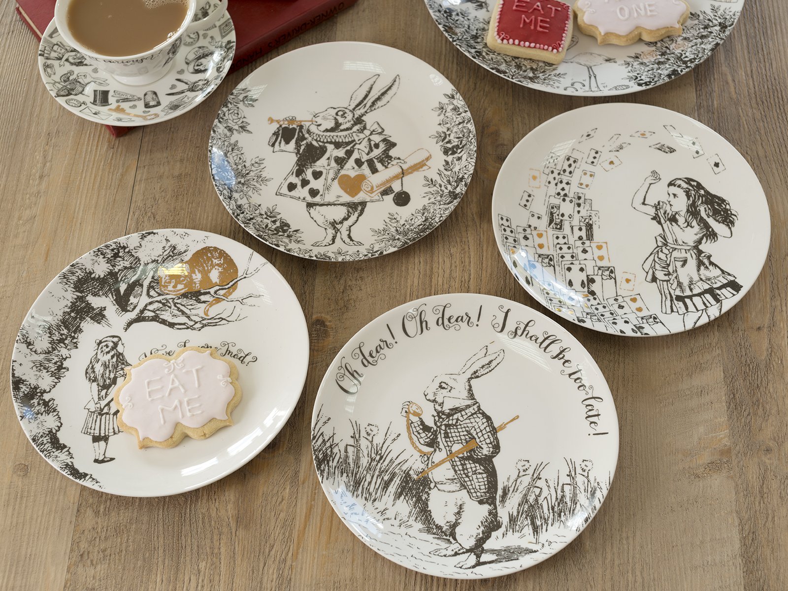 assiette alice au pays des merveilles
