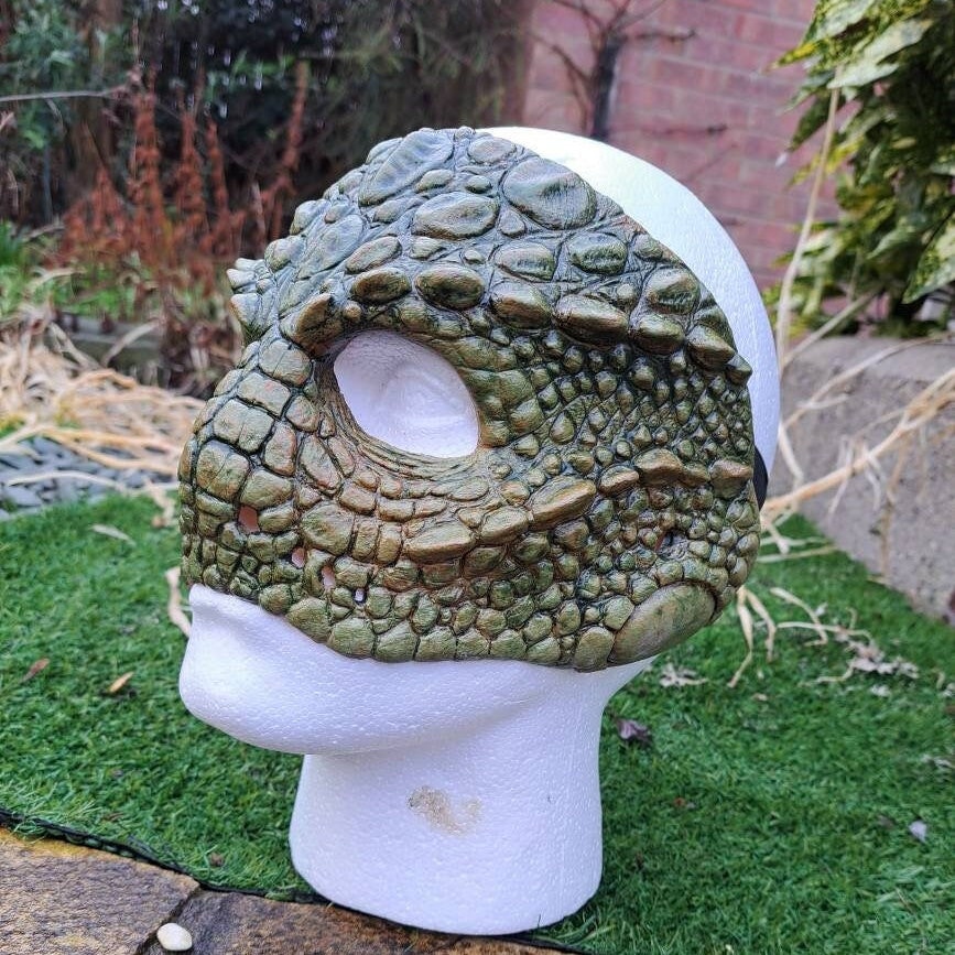masque reptile